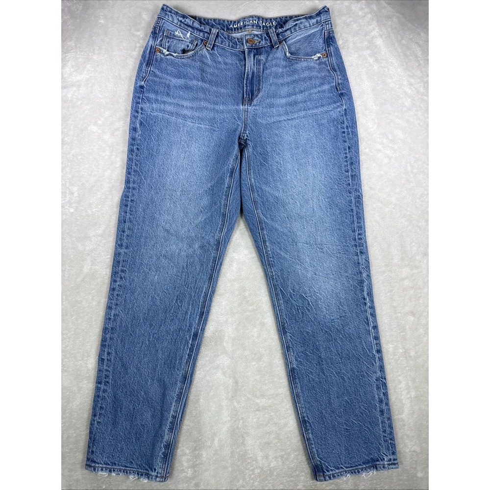 American Eagle Mom Jean Light Wash Distressed Denim Women's Size 8 Regular - Picture 1 of 10
